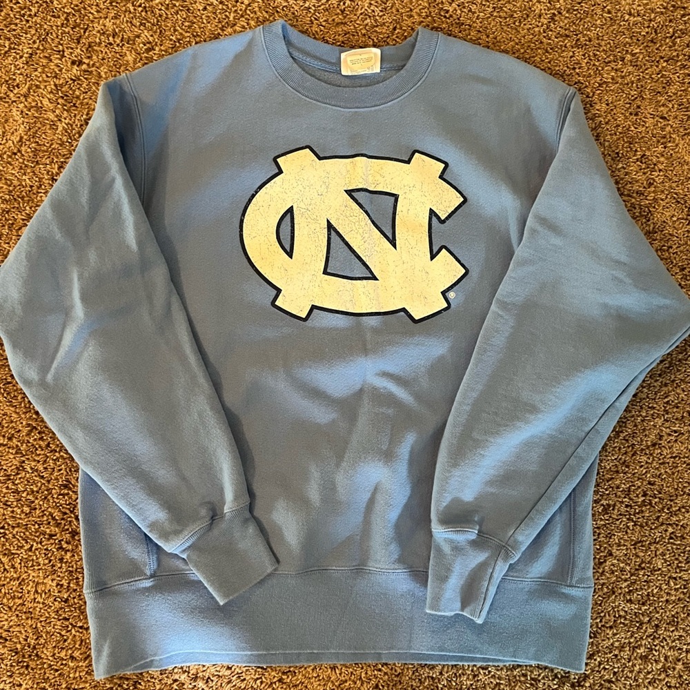 UNC Tarheels sweatshirt